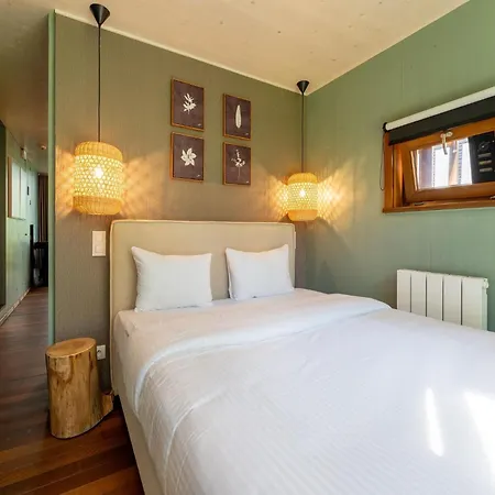 Stylish Retreat With Sauna Сasa de vacaciones *